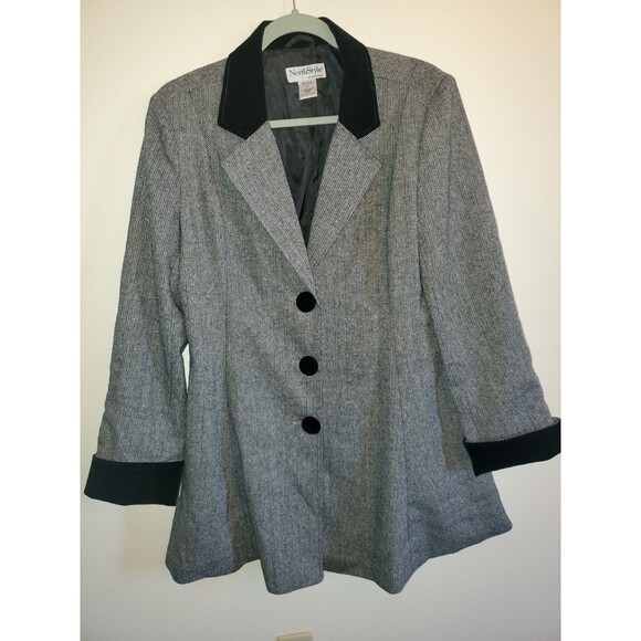 NorthStyle Jackets & Blazers - NorthStyle Herringbone Walking Coat Size M Gray Black Velvet Trim 3-Button...